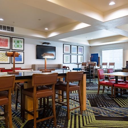 Holiday Inn Express Hotel & Suites Evanston By Ihg מראה חיצוני תמונה