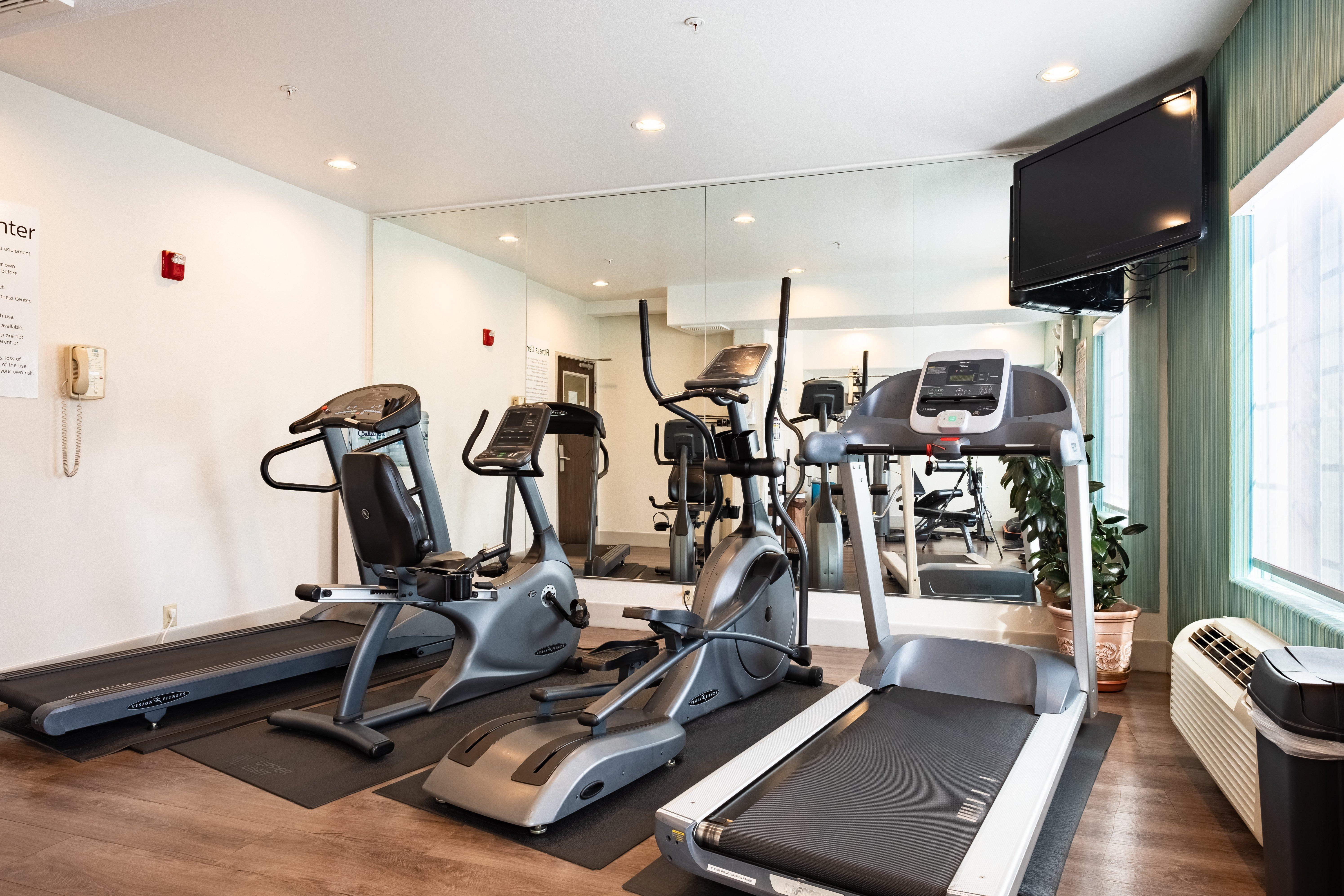 Holiday Inn Express Hotel & Suites Evanston By Ihg מראה חיצוני תמונה