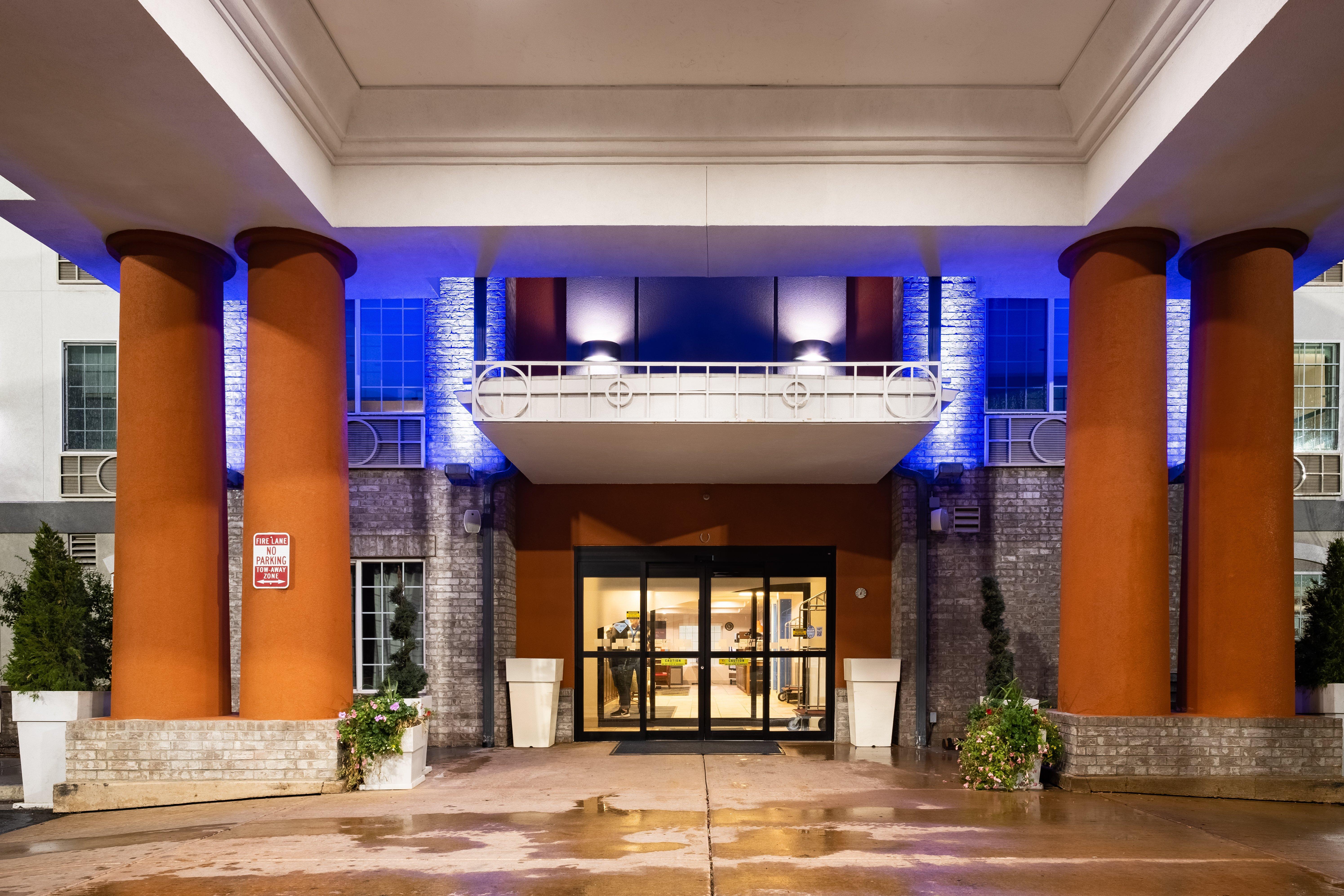 Holiday Inn Express Hotel & Suites Evanston By Ihg מראה חיצוני תמונה
