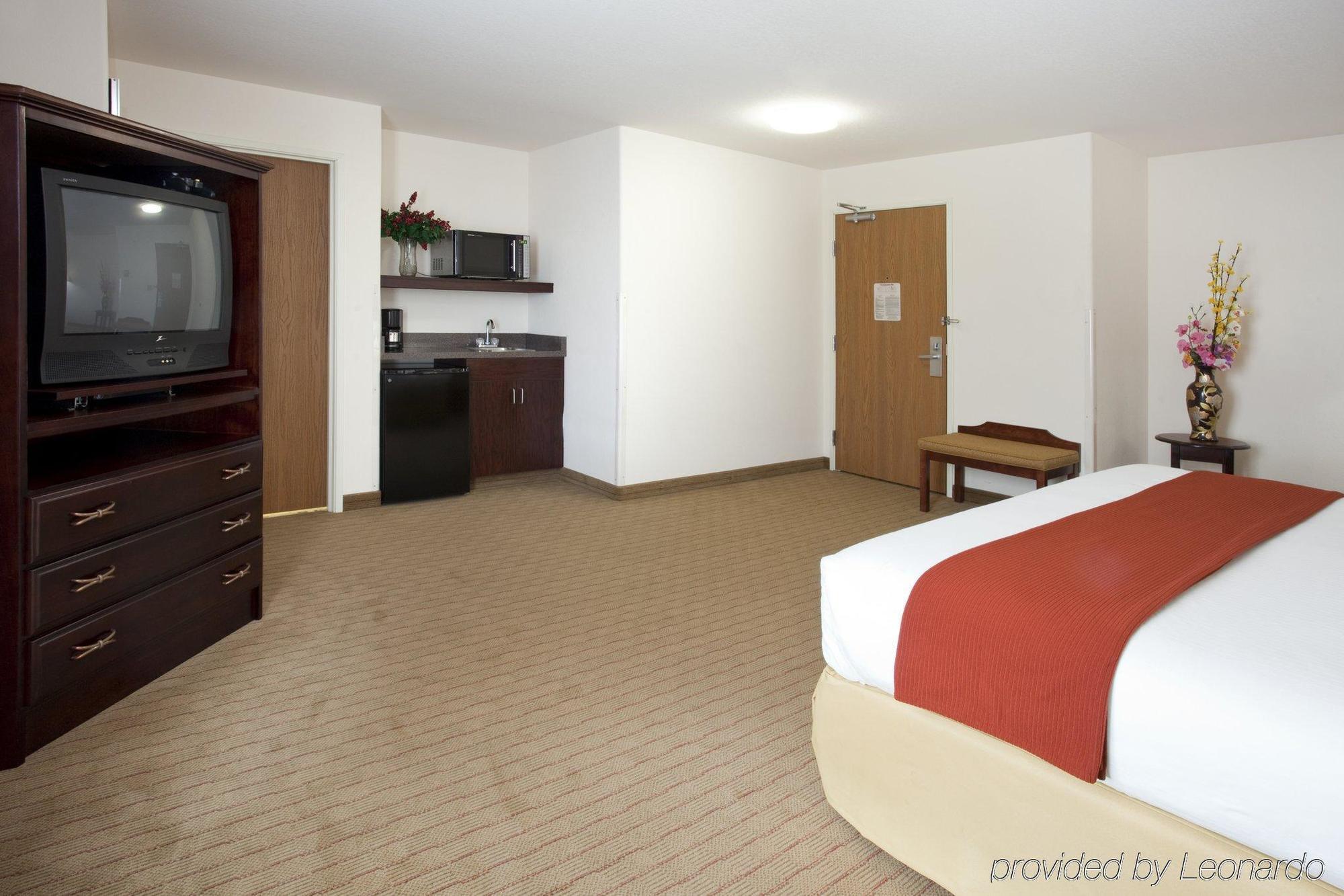 Holiday Inn Express Hotel & Suites Evanston By Ihg חדר תמונה