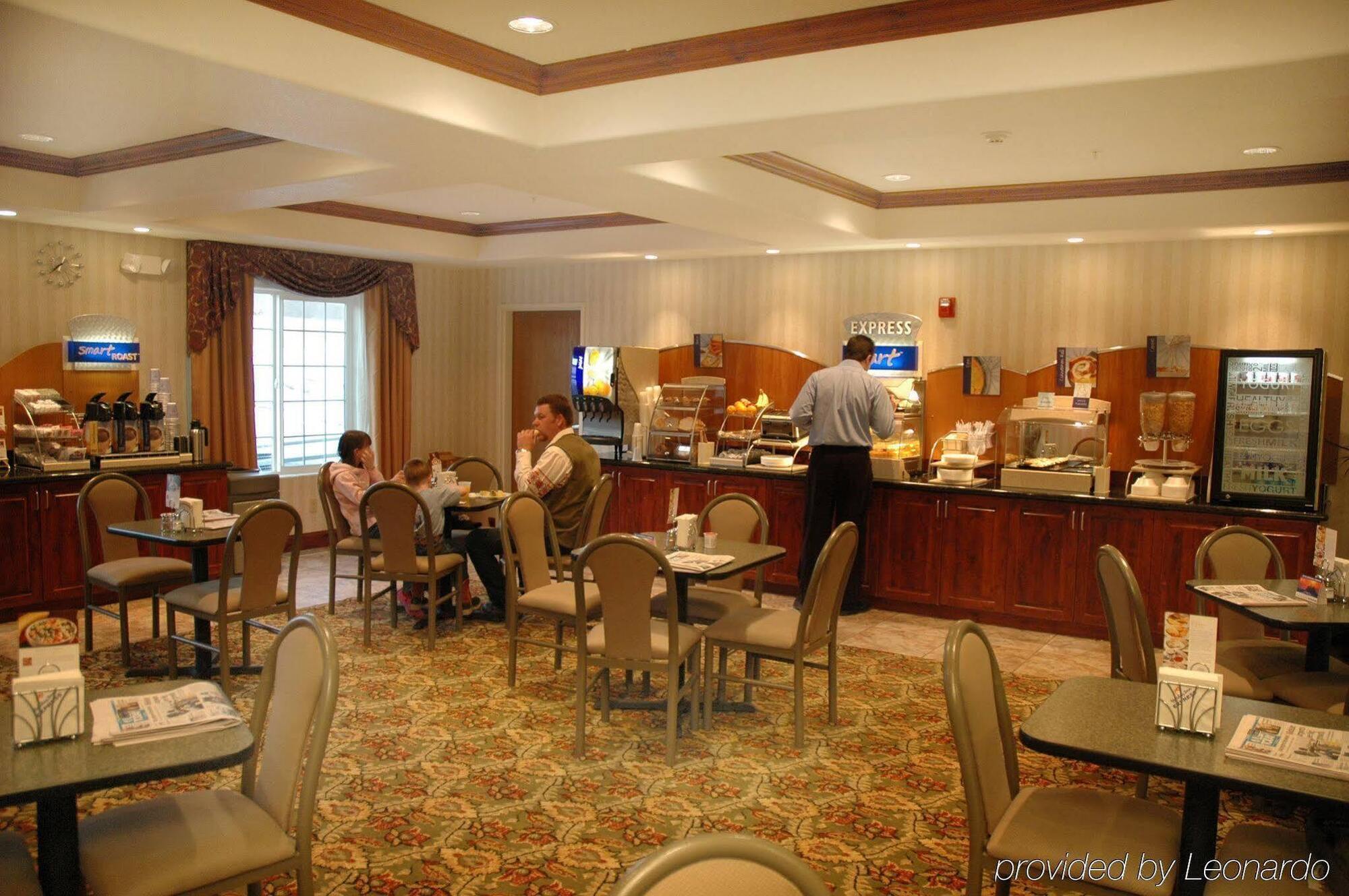 Holiday Inn Express Hotel & Suites Evanston By Ihg מראה חיצוני תמונה